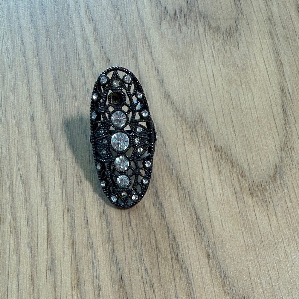 House of Harlow 1960 Black / Gunmetal Long Necklace with matching ring - Picture 4 of 4